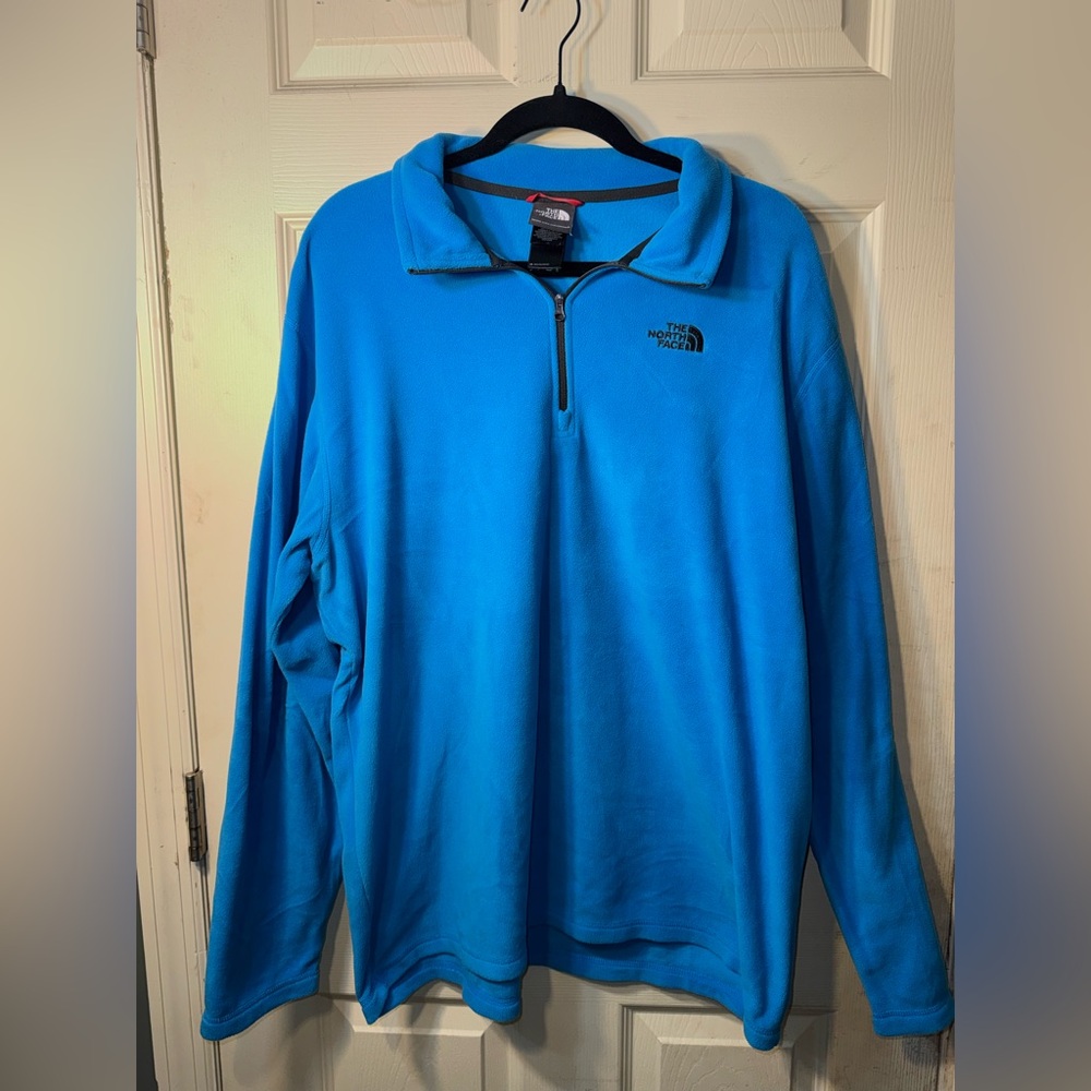 The North Face Men’s XL Regular Blue Fleece 1/4 Zip Pullover Mock Neck Logo
